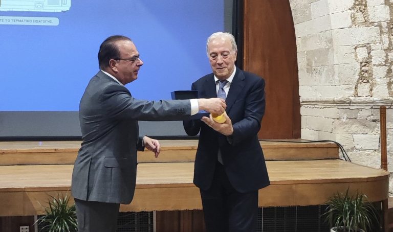 Επίτιμος δημότης Ρεθύμνου ανακηρύχθηκε ο Νίκος Σταμπολίδης