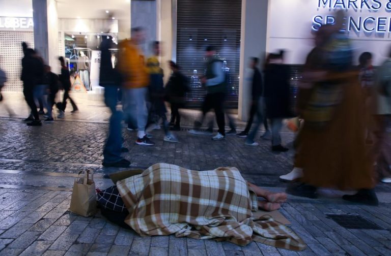 Ηράκλειο: Γιατί δεν λειτουργεί το κέντρο αστέγων