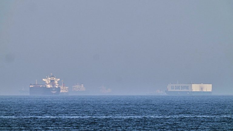 Ιράν: Σχέδιο για έσοδα 40 δισ. δολαρίων από το Στενό του Ορμούζ με μοντέλο τα Δαρδανέλια