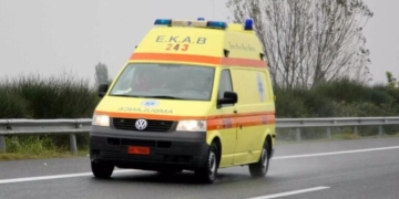 Κάλεσε το ΕΚΑΒ για βοήθεια και λίγο αργότερα πέθανε στο αυτοκίνητό του