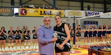 Κάρφωσε και στις Πανελλαδικές το αστέρι του ΟΦΗ στο βόλεϊ