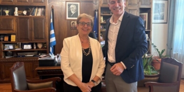 Με τον Πρόεδρο του Κτηματολογίου συναντήθηκε η Μαίρη Λιονή – Τι συζητήθηκε