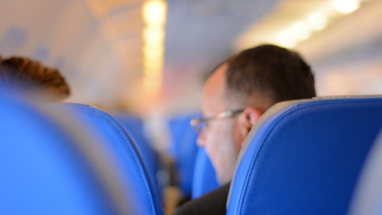 Μυστήριο γύρω από τον θάνατο 35χρονου σε πτήση από την Κύπρο- Δύο έρευνες των βρετανικών αρχών σε εξέλιξη