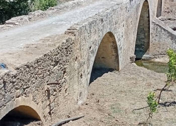 Ολοκληρώθηκαν σχεδόν στο σύνολο τους οι εργασίες αποτύπωσης του ιστορικού πέτρινου γεφυριού “Παλιοκαμάρα” στο Δεμάτι