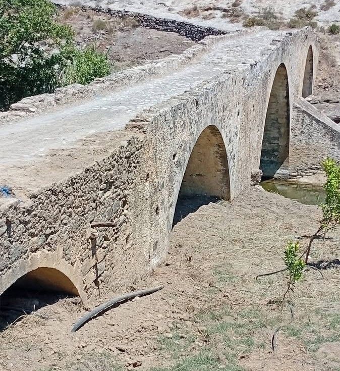 Ολοκληρώθηκαν σχεδόν στο σύνολο τους οι εργασίες αποτύπωσης του ιστορικού πέτρινου γεφυριού “Παλιοκαμάρα” στο Δεμάτι