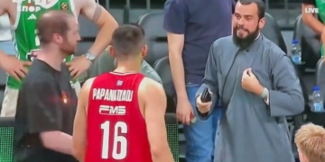 Παναθηναϊκός – Ολυμπιακός: Παπάς που καθόταν στα court seats, ζήτησε τη φανέλα του Παπανικολάου