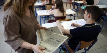 Πανελλήνιες 2026: Μηδενίστηκε το γραπτό υποψηφίου – «Πιάστηκε» με… σκονάκια