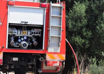 Πυροσβεστική: Έσβησε η πυρκαγιά στον Σχίνο Κορινθίας - Οριοθετήθηκαν οι πυρκαγιές σε Σκαλωσιά Κορινθίας, Μέθανα και Θήβα