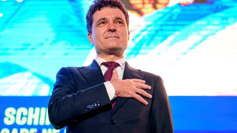 Ρουμανία: Ο πρόεδρος Νταν καλεί τα φιλοευρωπαϊκά κόμματα να στηρίξουν την κυβέρνηση