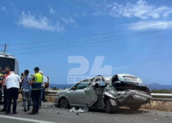 Σφοδρή σύγκρουση στον ΒΟΑΚ – Σχεδόν καταστράφηκε το αυτοκίνητο, σώος ο επιβάτης