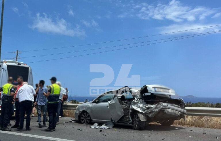 Σφοδρή σύγκρουση στον ΒΟΑΚ – Σχεδόν καταστράφηκε το αυτοκίνητο, σώος ο επιβάτης