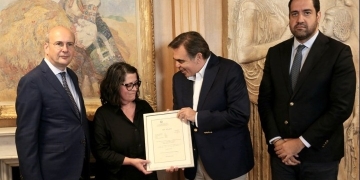 Στη μητέρα του αδικοχαμένου Βαγγέλη Γιακουμάκη το πτυχίο του