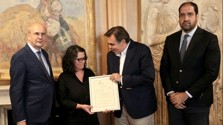 Στη μητέρα του αδικοχαμένου Βαγγέλη Γιακουμάκη το πτυχίο του