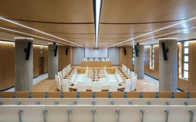 Στο νέο κτήριο για πρώτη φορά το περιφερειακό συμβούλιο!