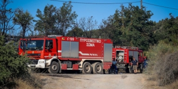 Συνελήφθησαν 5 άτομα για πυρκαγιές από αμέλεια σε Φθιώτιδα, Σέρρες, Αττική και Ρόδο