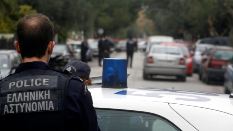 Τα σενάρια για το κίνητρο της δολοφονίας στην Καλλιθέα - Στον εισαγγελέα ανηλίκων σήμερα οι συλληφθέντες