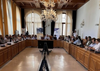 Τι συζητήθηκε στη συνεδρίαση της επιτροπής τουρισμού και επιχειρηματικότητας για τη συντήρηση της κρήνης Μοροζίνι