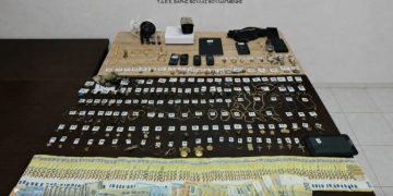 Το «στρατηγείο» στο Ζεφύρι, η κλοπή στη Βάρη και οι «χρυσές μπάζες»: 2 συλλήψεις - Πώς δρούσαν