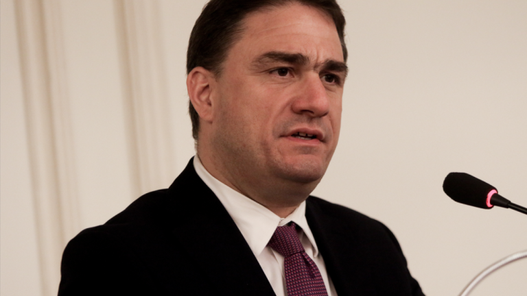 Τσουκαλάς: 10 προτάσεις του ΠΑΣΟΚ για το ιδιωτικό χρέος