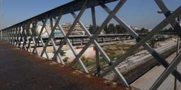 ΒΟΑΚ: Η τοποθέτηση της πεζογέφυρας «φέρνει» διακοπή της κυκλοφορίας