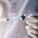 Βρετανία: Το εμβόλιο HPV μηδένισε τους θανάτους από καρκίνο του τραχήλου της μήτρας στις νεαρές γυναίκες