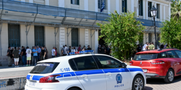 Αιματηρή καταδίωξη στο Άργος: Απολογούνται οι δύο αστυνομικοί – Σε κρίσιμη κατάσταση ο 20χρονος