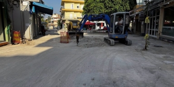 Αλλάζει όψη η πλατεία Ελευθέρνης στα Καμίνια