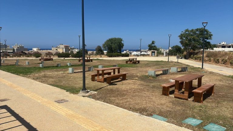Αναψυκτήρια στα Ενετικά Τείχη: Ο κόσμος τα περίμενε πώς και πώς