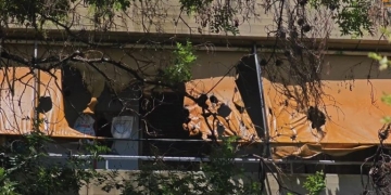 Άνω Πατήσια: Υπό έλεγχο η φωτιά που ξέσπασε σε διαμέρισμα στη λεωφόρο Ηρακλείου - Βίντεο