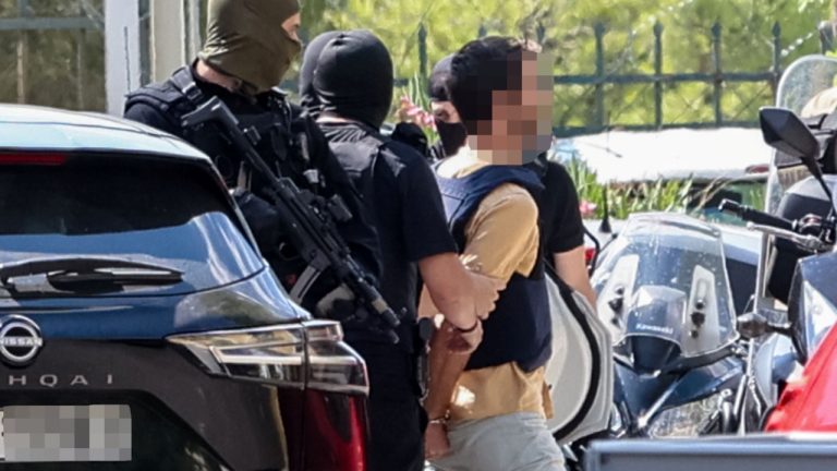 Αρνούνται τις κατηγορίες οι δύο συλληφθέντες για τη Marfin - Τι ισχυρίζονται