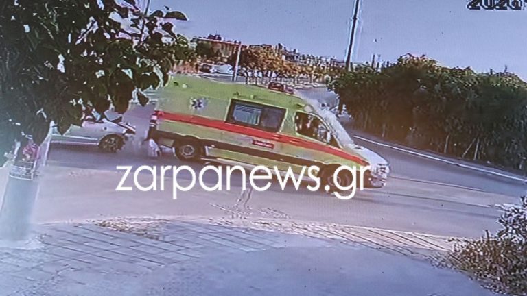 Χανιά: Συγκλονιστικό βίντεο από τη στιγμή που τουμπάρει ασθενοφόρο μετά τη σύγκρουση με ΙΧ