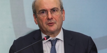 Χατζηδάκης: Ορισμένα κόμματα εφαρμόζουν δύο μέτρα και δύο σταθμά για τη βία