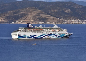 Crown Iris: Οι αντιδράσεις για το κρουαζιερόπλοιο και οι… δεύτερες σκέψεις για τις επόμενες προσεγγίσεις
