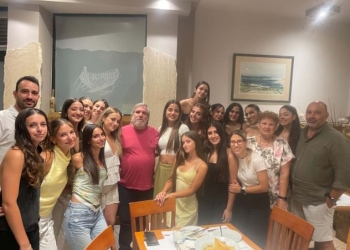 Δείπνο του Γιάννη Δανδάλη στις Νεάνιδες του ΟΦΗ που πήραν την 3η θέση στην Ελλάδα: “Πανηγύρισα κάθε σας πόντο!”