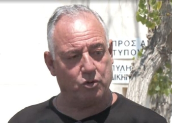 «Δεν μπορώ να ακούω τέτοια πράγματα»- Ξεσπά ο πατέρας του Γιώργου Λυγγερίδη στη δίκη για τα επεισόδια στου Ρέντη