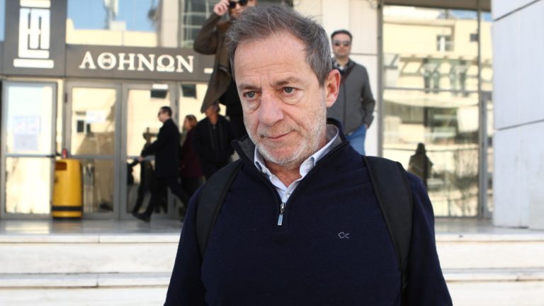 Δίκη Λιγνάδη: «Ήμουν 17 τότε... με βρήκε στο Facebook... με καλούσε στις παραστάσεις του», κατέθεσε ο μάρτυρας