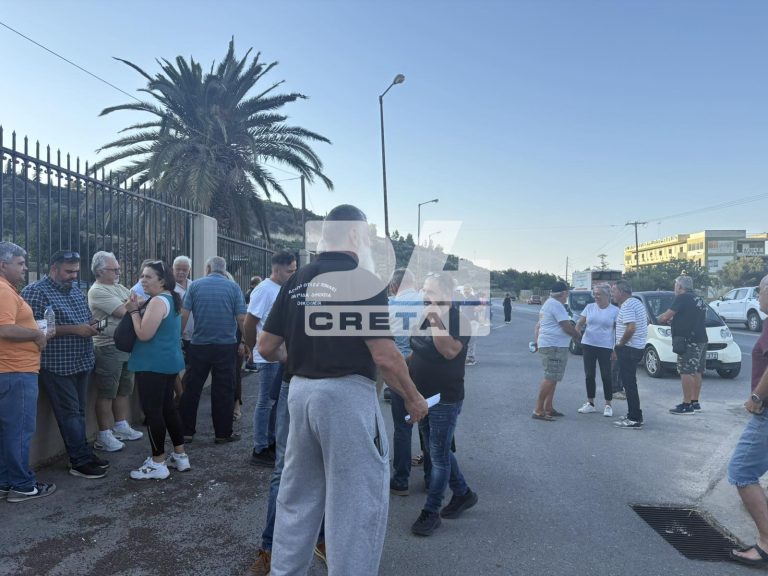Δομή μεταναστών στους Αθανάτους: Στους δρόμους ξανά οι κάτοικοι