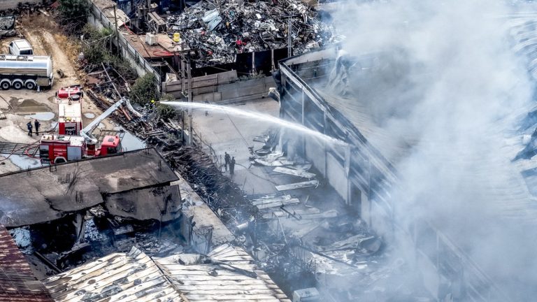 Δύο συλλήψεις για τη φωτιά και την έκρηξη στον Ασπρόπυργο - Οι θερμές εργασίες και το βυτιοφόρο με το προπάνιο