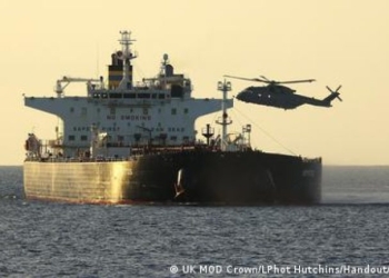 EE: Συμβιβασμός για LNG και νέες κυρώσεις στη Ρωσία