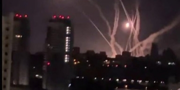 Εκρήξεις στο Κίεβο - Συναγερμός για ρωσική πυραυλική επίθεση