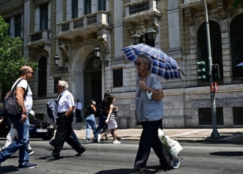 Έκτακτα μέτρα προστασίας για τους εργαζόμενους λόγω καύσωνα - Υποχρεωτική παύση υπαίθριων εργασιών