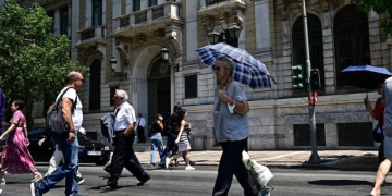 Έκτακτα μέτρα προστασίας για τους εργαζόμενους λόγω καύσωνα - Υποχρεωτική παύση υπαίθριων εργασιών