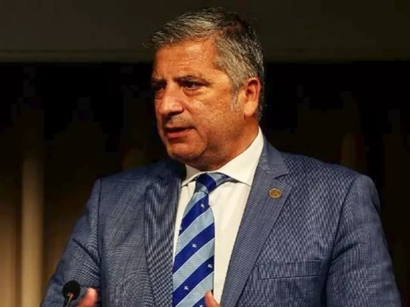 IΣΑ: Επανεξελέγη πρόεδρος ο Γιώργος Πατούλης