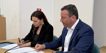 Έπεσαν οι υπογραφές για τις εγκαταστάσεις της νέας Τουριστικής Σχολής στον Άγιο Νικόλαο – Τι δήλωσε η Όλγα Κεφαλογιάννη