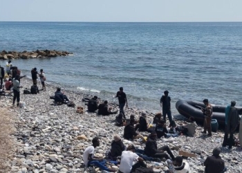 Επιχείρηση διάσωσης 47 μεταναστών νότια του Ηρακλείου