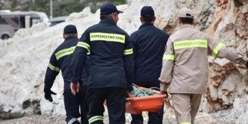 Επιχείρηση της πυροσβεστικής στο φαράγγι της Ιμπρου για άνδρα που ένιωσε αδιαθεσία