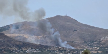 Φωτιά στη Μεσαρά: Ήχησε το 112 – «Σηκώθηκαν» ελικόπτερα