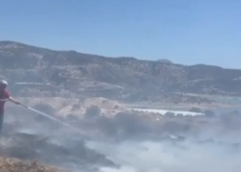 Φωτιά στην Ιεράπετρα - Ήχησε το 112 για εκκένωση οικισμού - Δείτε βίντεο