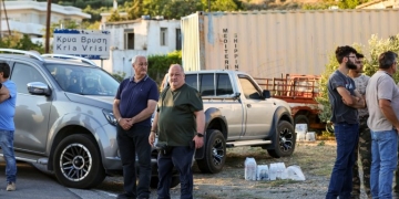 Φωτιά στο νότιο Ρέθυμνο: «8.000 άνθρωποι έφυγαν από την Αγία Γαλήνη»