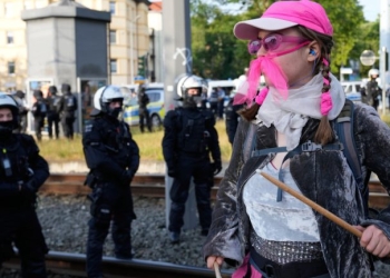 Γερμανία: Χιλιάδες διαδηλωτές στην Ερφούρτη κατά του ακροδεξιού κόμματος AfD